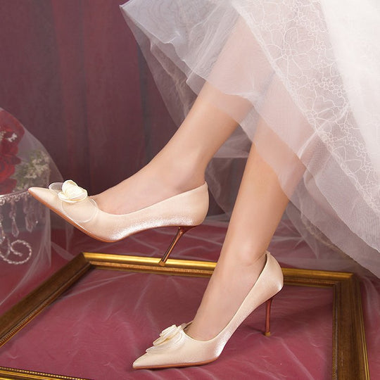 Damen elegante Spitzen-Pumps mit floralem Akzent EB