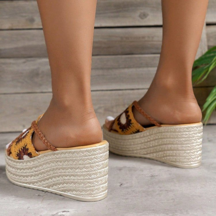 Damen Trendige Keil-Sandalen mit geflochtenem Riemen und komfortablem Fußbett EB