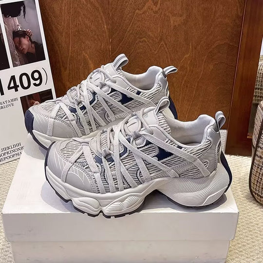 Damen Sportliche Schnür-Sneaker mit atmungsaktiven Einsätzen EB