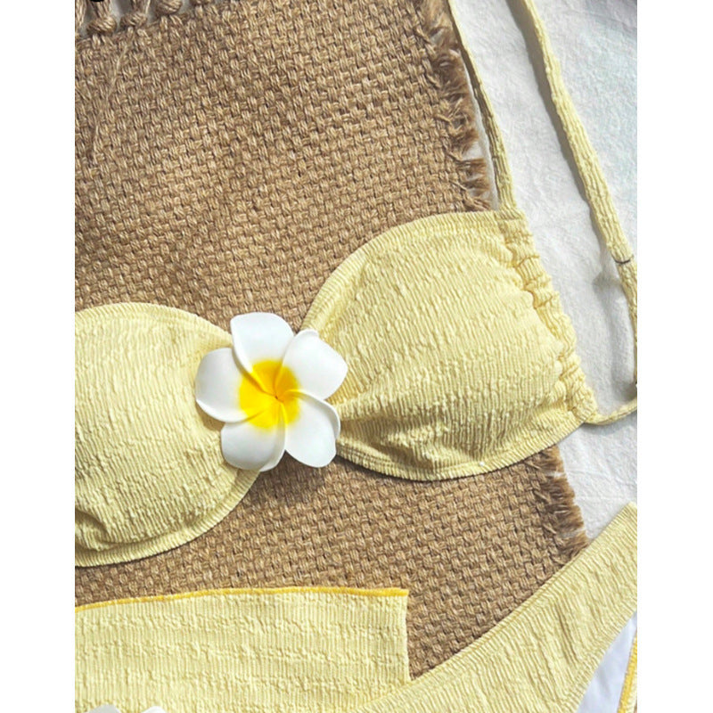 Damen Bandeau-Bikini mit schicker Rüsche und modischem Slip EB
