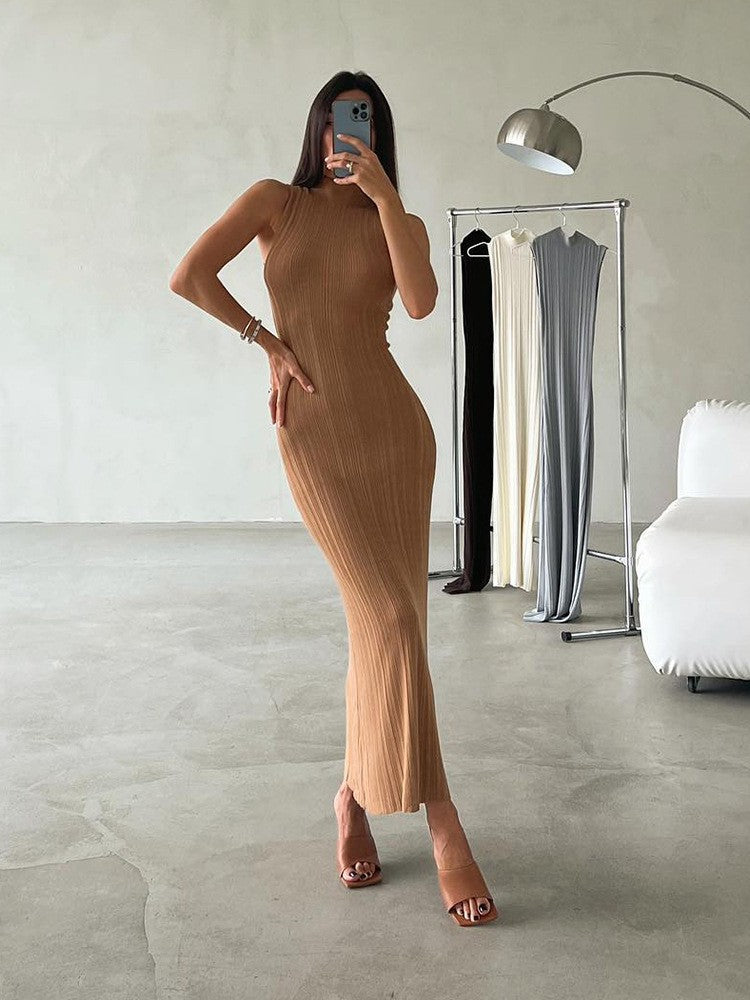 Damen Körperbetontes Strickkleid mit hohem Kragen und eleganten Rippdetails EB