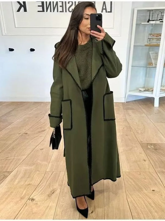 Damen eleganter Longcoat mit Bindegürtel und kontrastierenden Paspeln EB