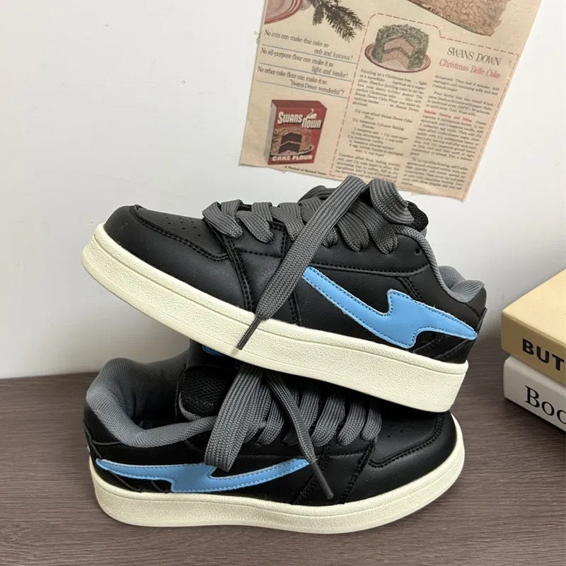 Damen sportliche Sneakers mit dämpfender Innensohle und klassischem Design EB