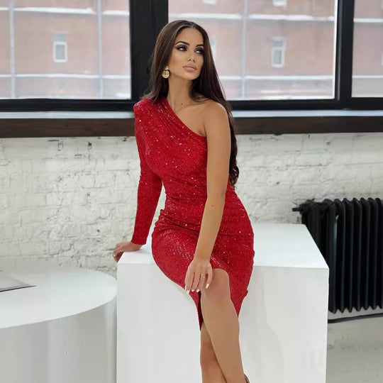 Damen Glitzerndes Etuikleid mit asymmetrischem Ausschnitt und langem Arm EB
