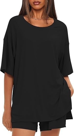 Damen Oversize T-Shirt mit lässigem Schnitt und seitlichen Schlitzen EB