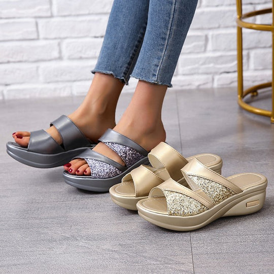 Damen Glamouröse Riemchensandalen mit leichtem Plateau EB