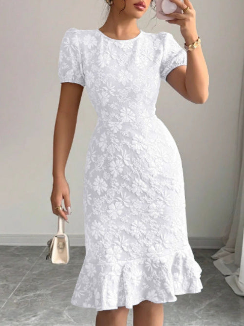 Damen Kleid mit floralem Spitzenmuster und fließendem Saum EB