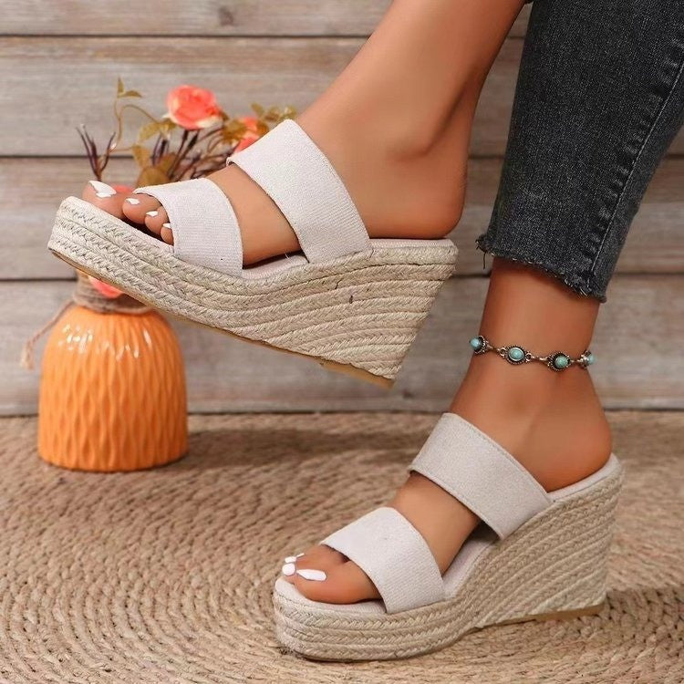 Damen Wedge-Pantoletten mit komfortablem Fußbett und trendigen Riemen EB