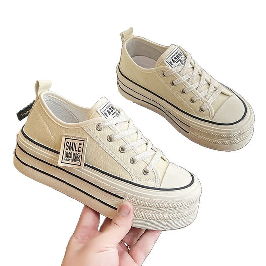 Damen Plateau-Sneaker mit charakteristischem Kontrastdesign und großem Sohlenprofil EB