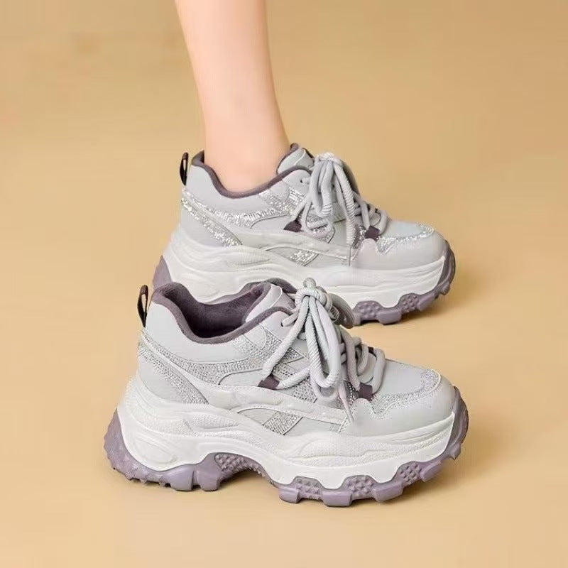 Damen Sportliche Sneakers mit auffälliger Dämpfung und glitzernden Akzenten EB