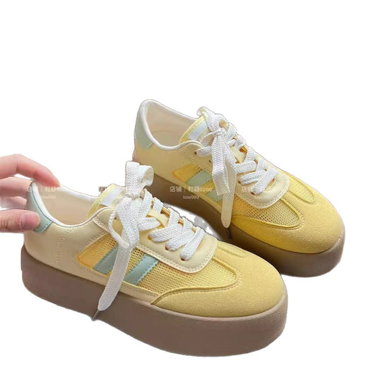 Damen Plateau-Sneaker mit atmungsaktiver Konstruktion und modischen Akzenten EB