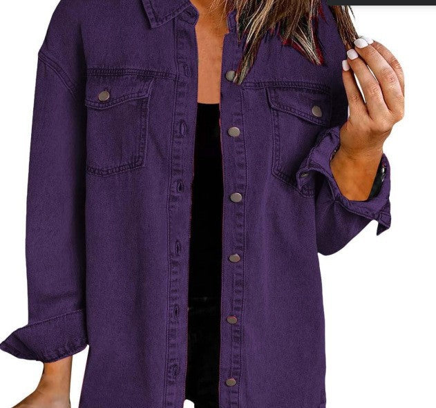 Damen Denim Overshirt mit fransigem Saum und Brusttaschen EB