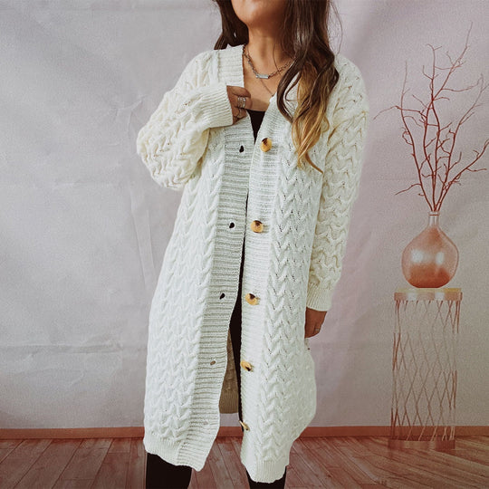 Damen Strickjacke mit strukturierter Zopfstrickoptik und dekorativen Knopfdetails EB