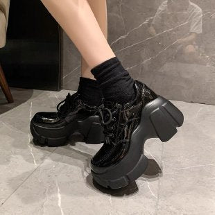 Damen Chunky Plateau Schnürschuhe mit glänzender Oberfläche EB