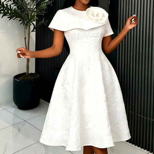 Damen festliches Kleid mit kunstvollem Blumendekor und wunderschöner Drapierung EB