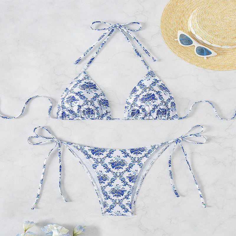 Damen Triangel-Bikini mit raffiniertem Blütenmuster EB