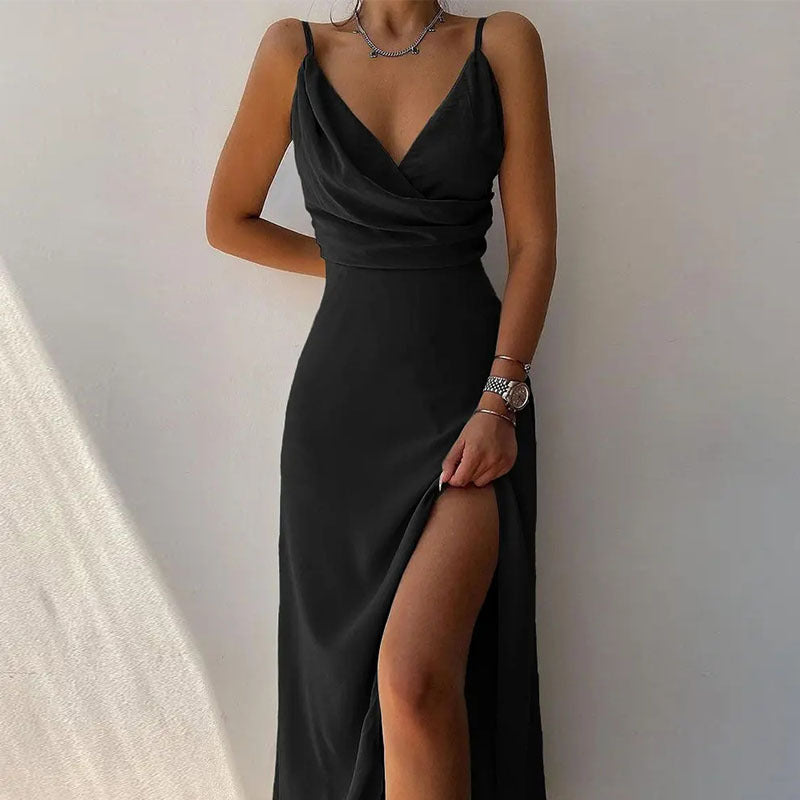 EB | Kleid mit Hosenträgern und V-Ausschnitt mit geteiltem Print
