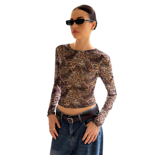 Damen nan schlanker Stretch-Longsleeve aus feinem Mesh mit abstraktem Tiermuster und tailliertem Cropped-Schnitt EB