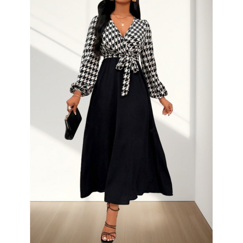 Damen Maxi-Kleid mit Kreuzverschluss und elegantem Hahnentrittmuster EB