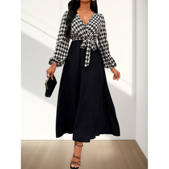 Damen Maxi-Kleid mit Kreuzverschluss und elegantem Hahnentrittmuster EB