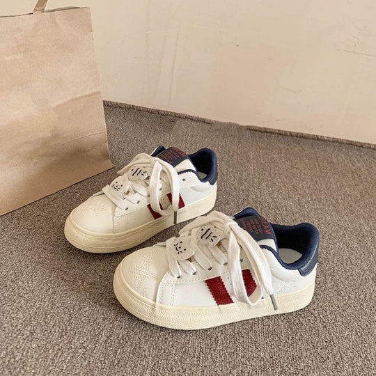 Damen Komfortable Sneaker mit modischem Design EB
