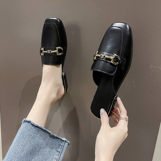 Damen elegante Mules aus weichem Leder mit modischem Metallakzent EB