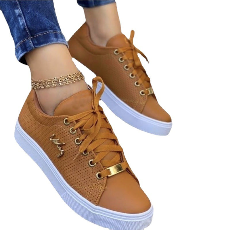 Damen Freizeitsneaker mit atmungsaktivem Obermaterial und modischen Zierelementen EB