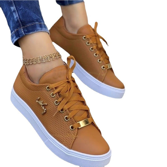 Damen Freizeitsneaker mit atmungsaktivem Obermaterial und modischen Zierelementen EB