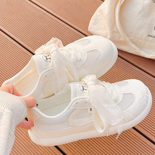 Damen Sportliche Sneaker mit atmungsaktivem Mesh-Obermaterial und dekorativen Schleifen EB