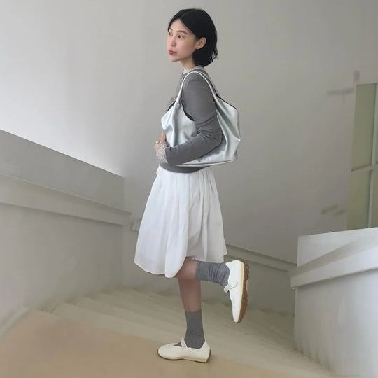 Damen Sneakers mit elegantem Perlenakzent und modischem Design EB