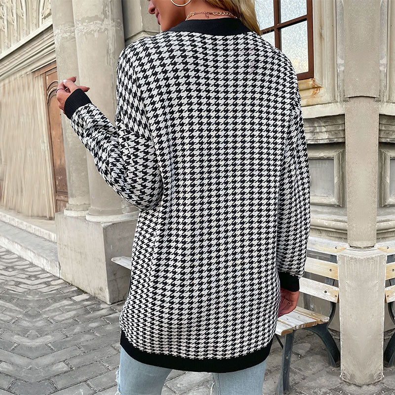 Damen Strickjacke im modischen Hahnentrittmuster mit eleganten Knopfdetails EB