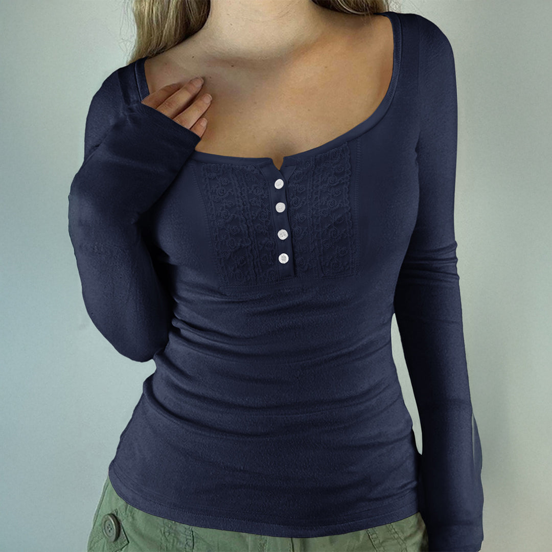 Damen nan tailliertes Langarmshirt mit quadratischem Ausschnitt, Knopfleiste und feiner Spitzenblende EB