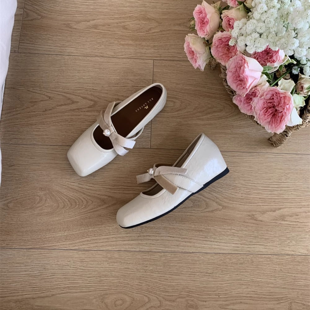 Damen Elegante Slipper mit eleganter Schleife und Perl-Details EB