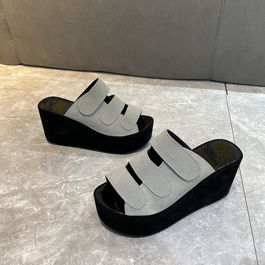 Damen Wedge-Pantoletten mit breiten Riemen und komfortablem Fußbett EB