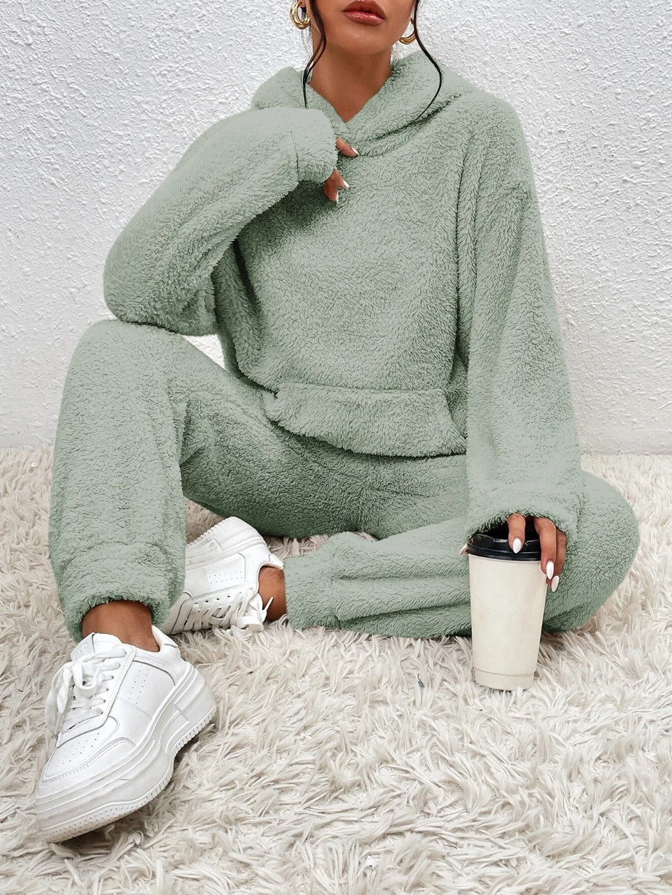 Damen nan kuscheliges Teddy-Fleece Hausanzug-Set mit Kapuze, Kängurutasche und elastischer Jogginghose EB