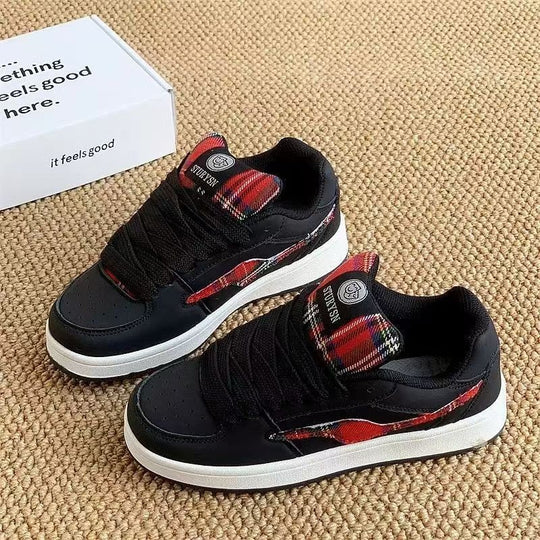 Damen Sportliche Sneaker mit kariertem Detail und rutschfester Sohle EB