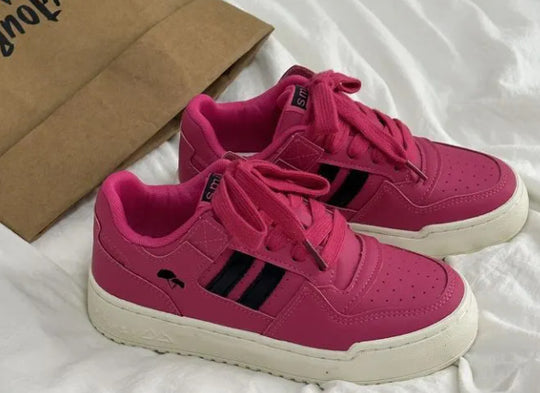 Damen Sneakers mit modischer Oberflächenstruktur und stoßdämpfender Sohle EB