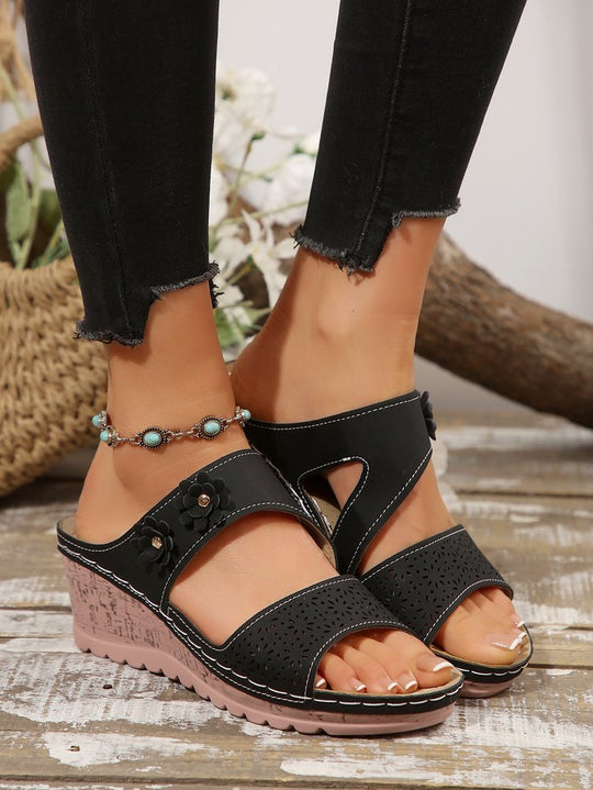 Damen Komfortable Sandalen mit floraler Perforation und ergonomischem Fußbett EB