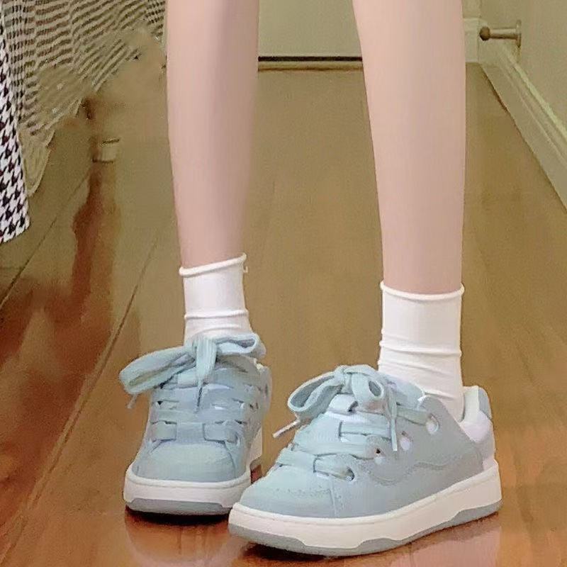 Damen Sneakers mit innovativer Schnürtechnologie und atmungsaktiver Obermaterialstruktur EB