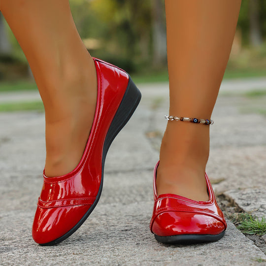 Damen Elegante Ballerinas mit komfortablem Fußbett und glänzender Oberfläche EB