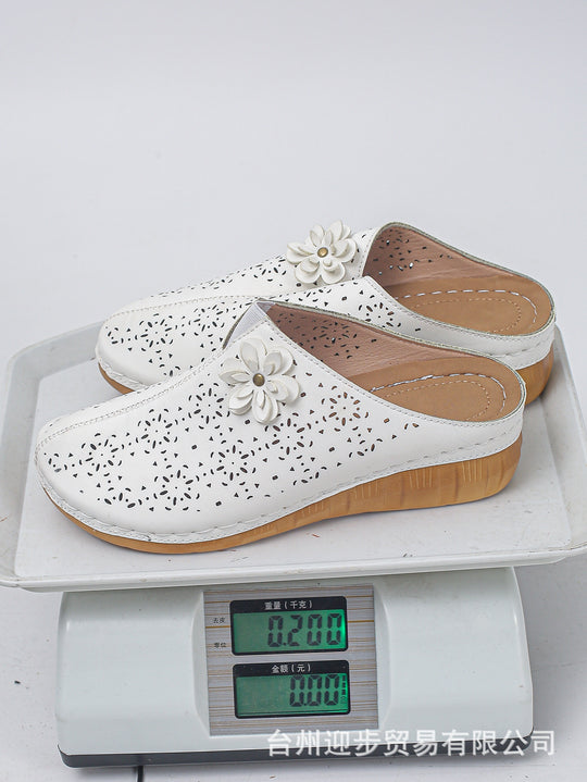 Damen Komfortable Clogs mit floralem Cut-Out-Design und anatomischer Innensohle EB