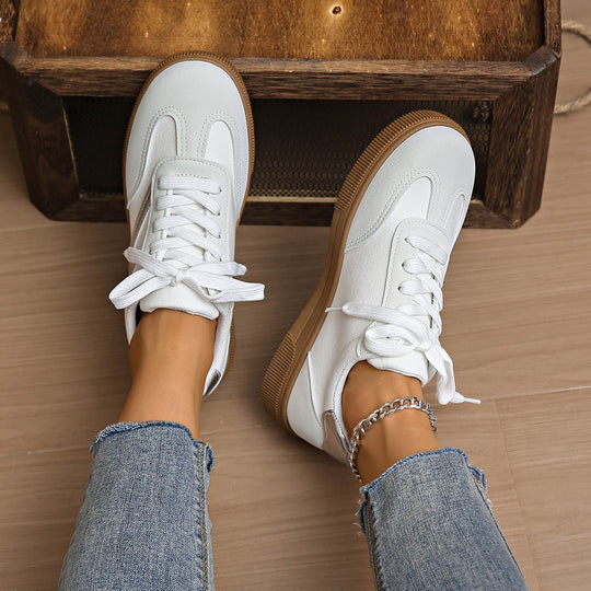 Damen Sportliche Sneaker mit robustem Sohlenprofil und modischen Details EB