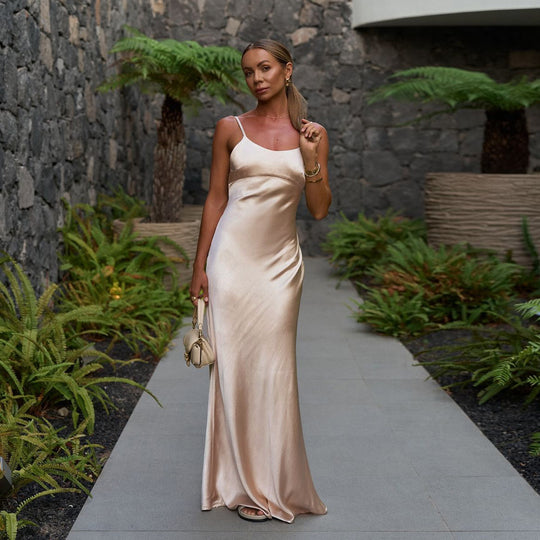 Damen Abendkleid mit elegantem Rückenausschnitt EB
