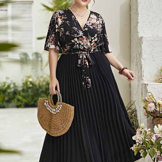 Damen Maxi-Kleid mit floralem Oberteil und plissiertem Rock EB