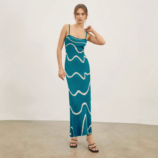 Damen Maxikleid mit modernem Wellenmuster und feinen Spaghettiträgern EB