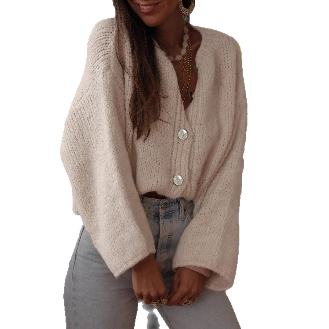 Damen kuschelige Strickjacke mit oversized Ärmeln und eleganten Perlenknöpfen EB