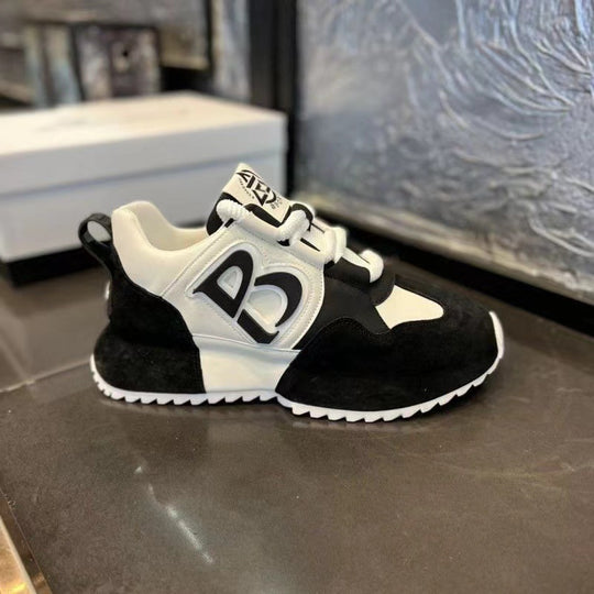Damen Sportliche Sneaker mit griffiger Sohle und modernen Akzenten EB