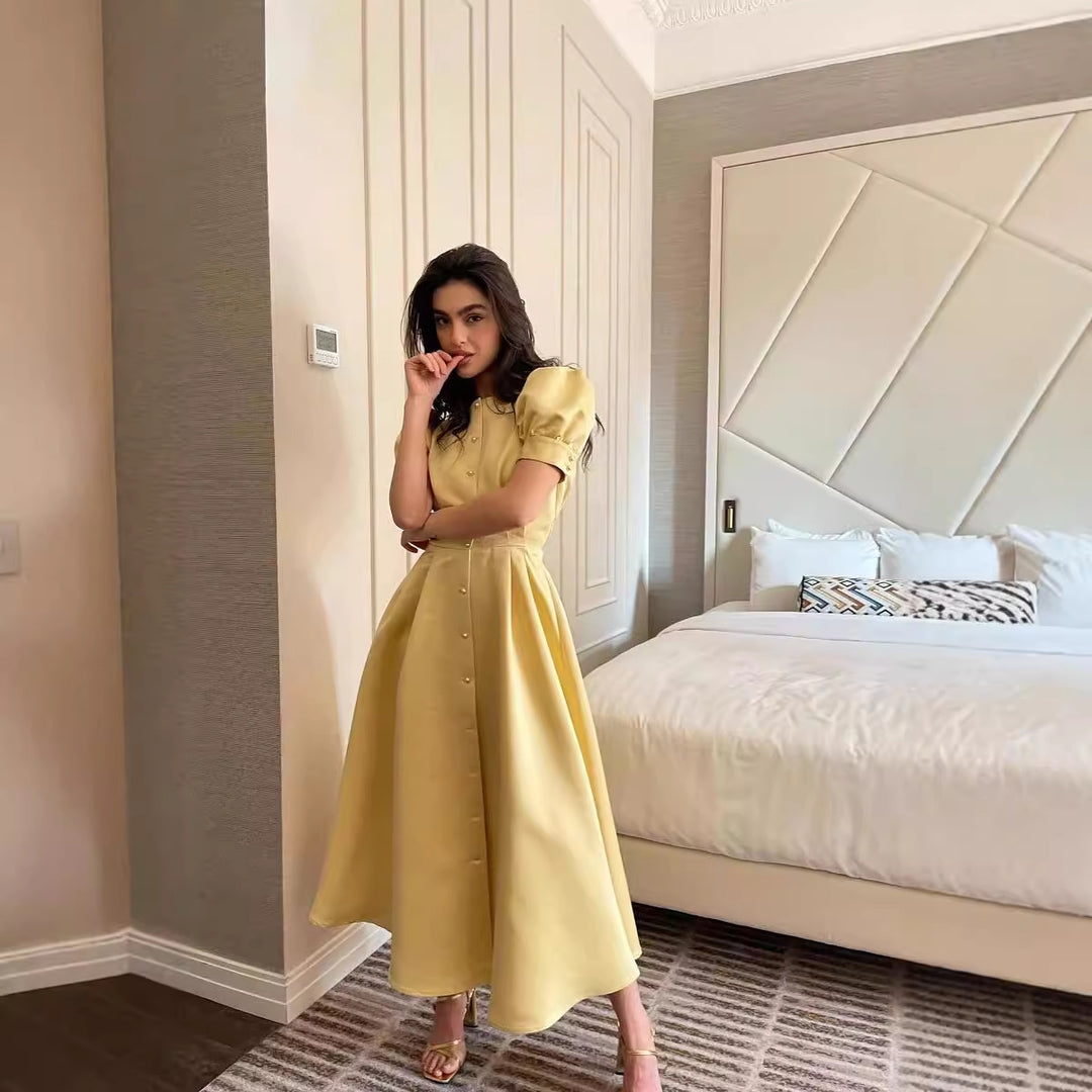 Damen Midi-Kleid mit Puffärmeln und schimmerndem Satin-Finish EB