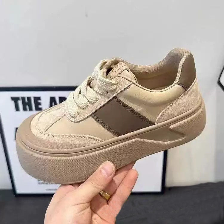 Damen Plateau Sneakers mit lässigem Retro-Design und weichem Obermaterial EB