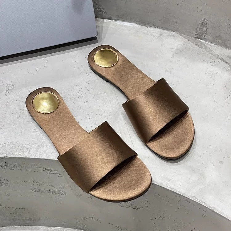 Damen Modische Zehentrenner-Sandalen mit eleganten Goldakzenten EB